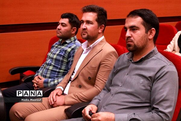 آیین تجلیل از برگزیدگان طرح‌های کارشناسی مشاوره و مراقبت در برابر آسیب‌های اجتماعی