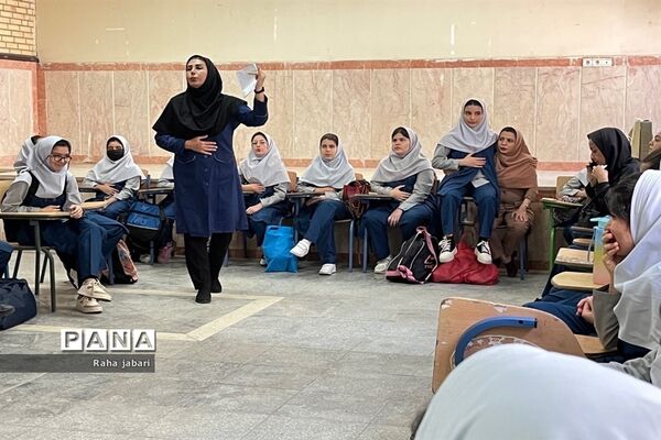 جشن روز ملی کودک در دبستان دخترانه حضرت صدیقه ۲ ملارد