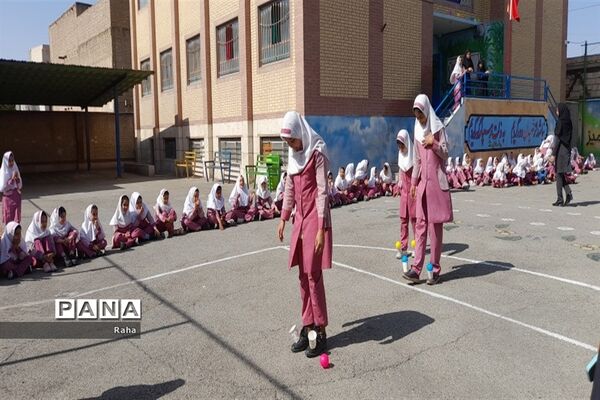موضوع جشن جهانی روز کودک آموزشگاه شهید حسینی جوادآباد