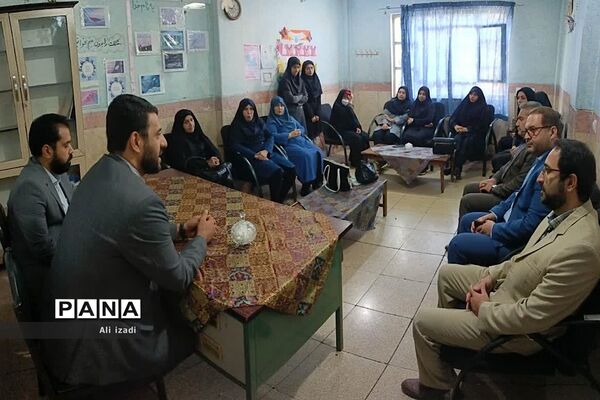 به‌صدا درآمدن زنگ همبستگی در دبستان شهید مرادی ناحیه ‌یک شهرری