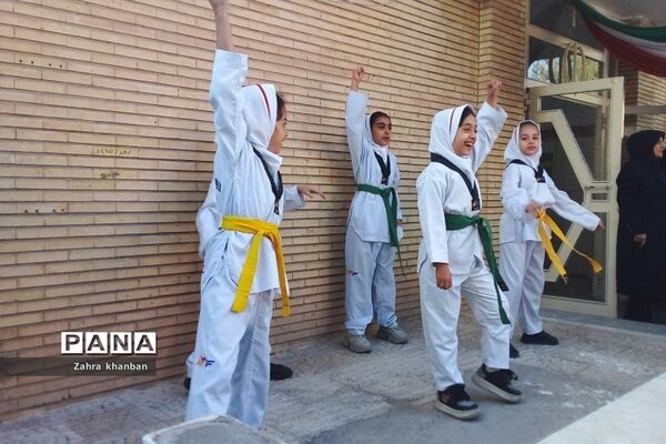 روز جهانی کودک در دبستان دخترانه سما ۲ رودهن
