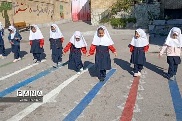 روز جهانی کودک در دبستان دخترانه سما ۲ رودهن