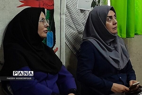 برگزاری همایش انگیزشی «بهترین خودت باش» ویژه دانش‌آموزان کنکوری در دبیرستان حکمت