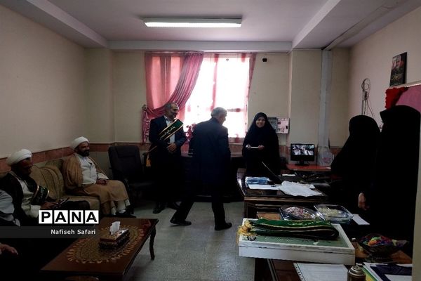 حضور پرچم متبرک مسجد مقدس جمکران در دبیرستان حضرت مریم