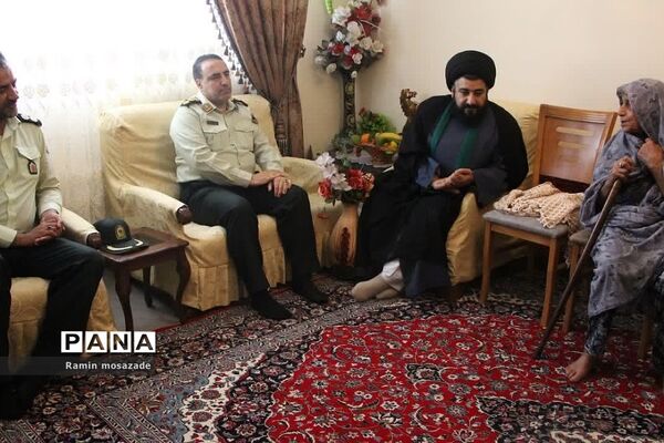 دیدار و تجلیل امام‌جمعه رودهن از کارکنان و خانواده شهدای نیروی انتظامی رودهن