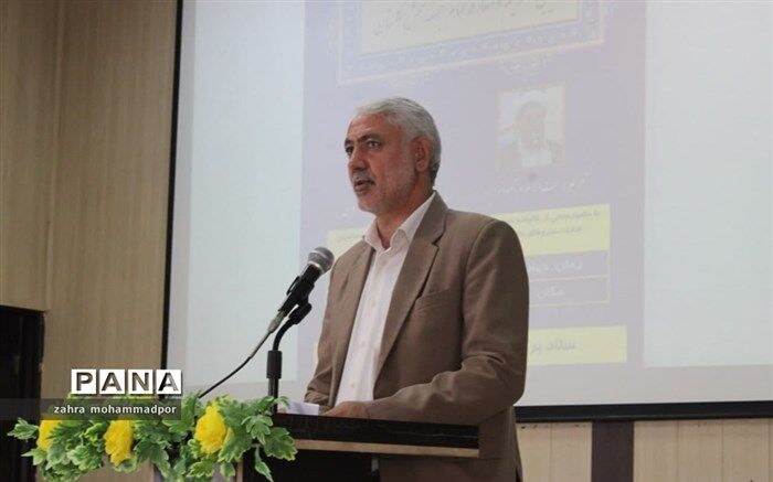 نماز جمعه، زمینه‌ساز استقرار گفتمان‌های بصیرت‌بخش است