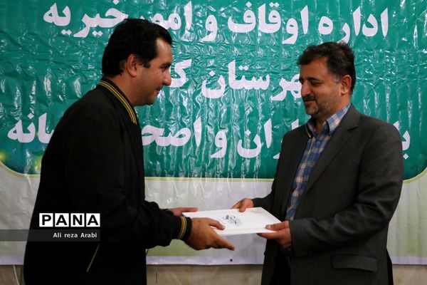 نشست خبری رئیس اداره اوقاف و امور خیریه شهرستان کاشمر