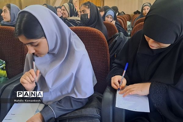 اجرای طرح هــر مدرســـه یک خبرنــــگار در پاکدشت