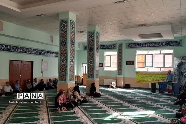 برگزاری جلسه انجمن اولیا و مربیان در دبیرستان ابن‌سینا رودهن