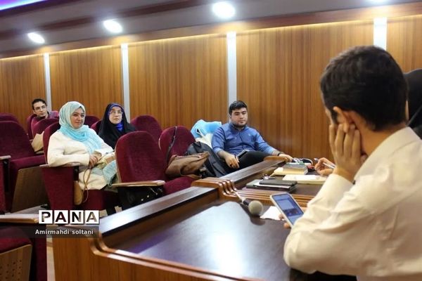 محفل شاعرانه حوزه هنر