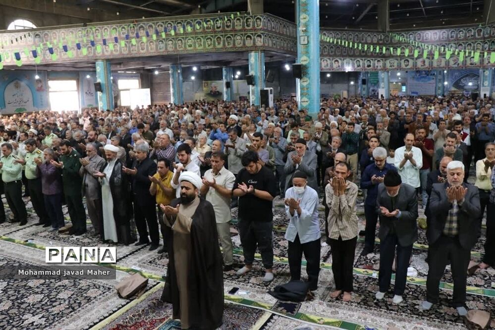 اقامه نماز جمعه در شهرستان قدس