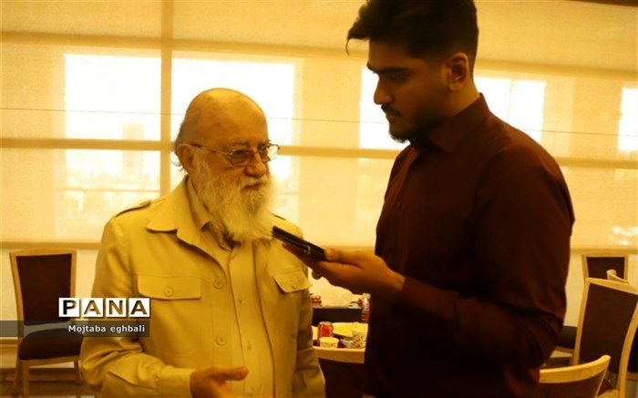 آموزش و پرورش، دانش‌آموزان را به شناخت مسائل فلسطین هدایت کند