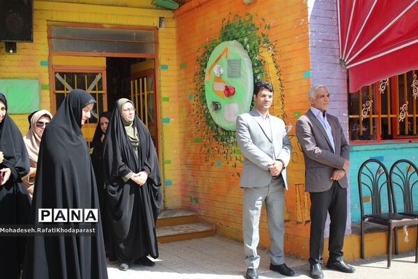 برگزاری جشن عاطفه‌ها در دبستان دوره دوم ۲۲ بهمن