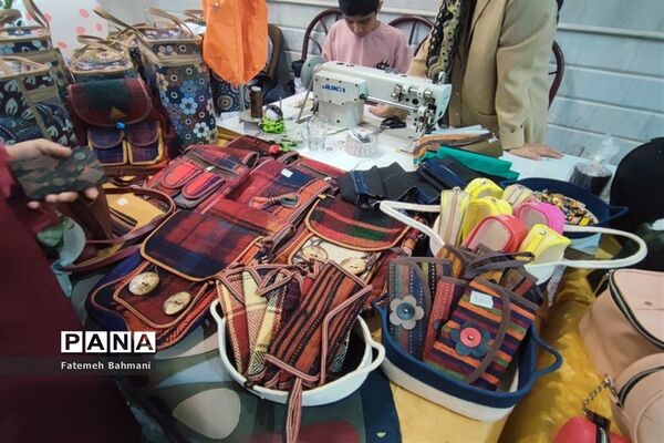 نمایشگاه توانمندی‌های روستایی در شهرستان محلات