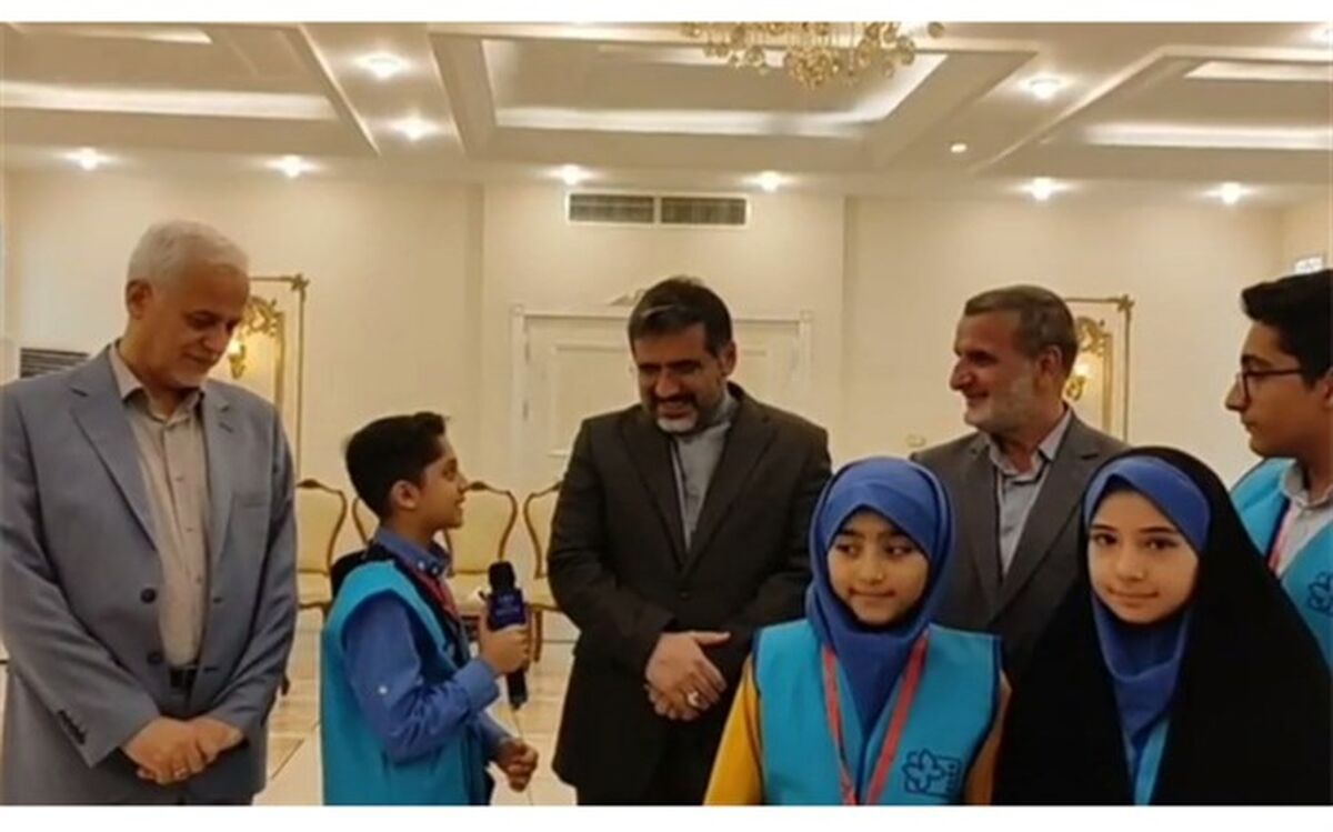 تعداد زیادی از داوران و خبرنگاران جشنواره فیلم کودک و نوجوان برای اولین بار دانش‌آموز هستند