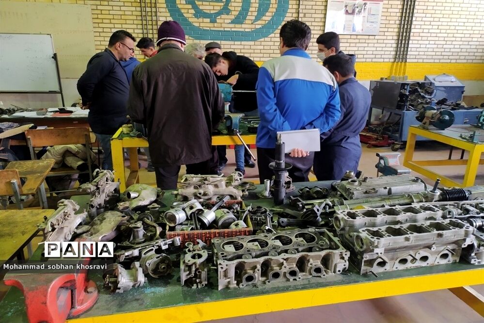 احتمال ایجاد دوره کارشناسی پیوسته با 3 سال برای هنرستانی‌ها