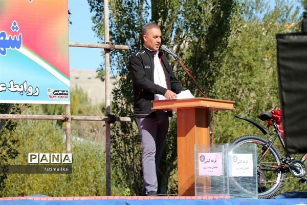 برگزاری همایش بزرگ پیاده‌روی خانوادگی در شهرستان‌فیروزکوه