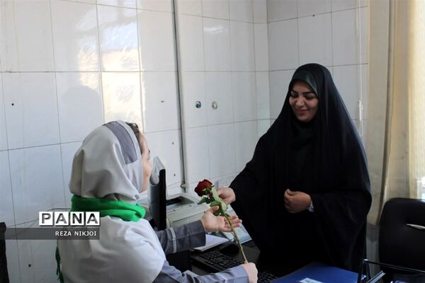 دیدار دانش‌آموزان با نیروی انتظامی شهرستان‌بهارستان