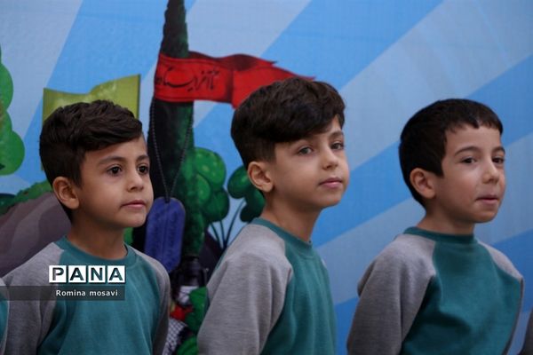 زنگ غنچه‌ها در تبریز