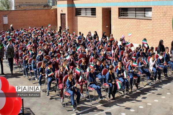 افتتاحیه دبستان پسرانه انجامی با ۷۰۰ دانش‌آموز