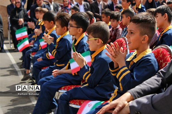 افتتاحیه دبستان پسرانه انجامی با ۷۰۰ دانش‌آموز