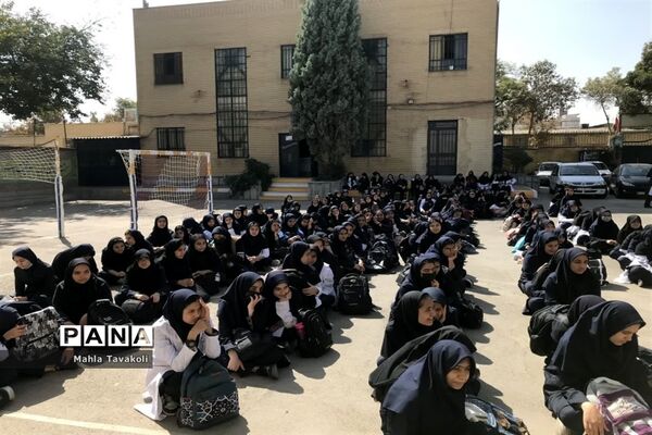 گرامیداشت هفته نیروی انتظامی در هنرستان فنی و حرفه‌ای بدیع