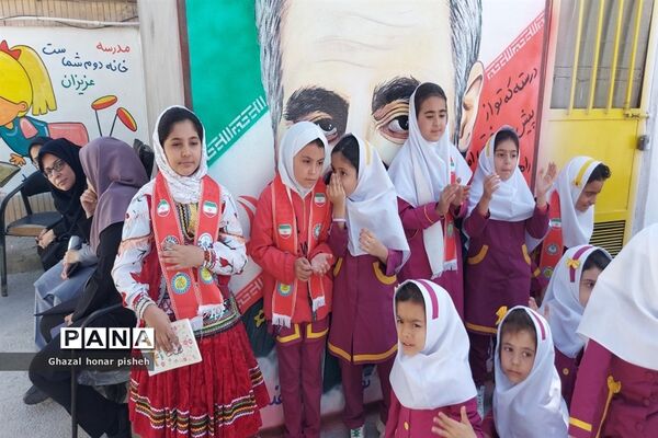 نواختن زنگ همبستگی با مردم مظلوم فلسطین در شهرستان فاروج
