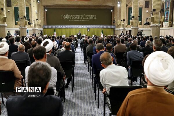 دیدار دست‌اندرکاران کنگره ملی شهدای همدان با مقام معظم رهبری