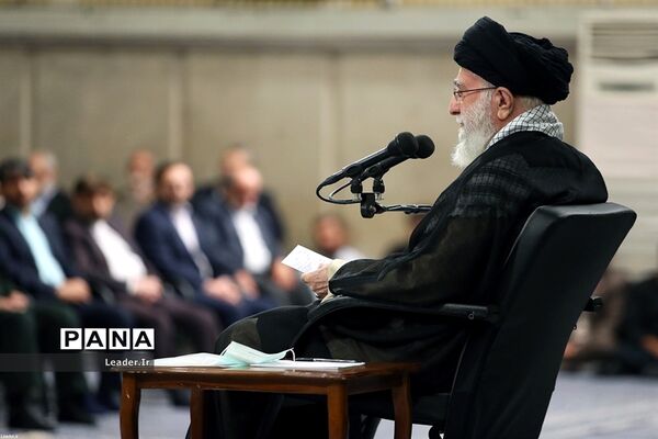 دیدار دست‌اندرکاران کنگره ملی شهدای همدان با مقام معظم رهبری