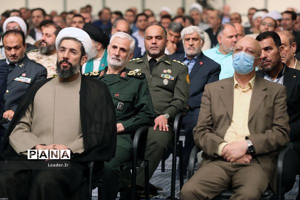 دیدار دست‌اندرکاران کنگره ملی شهدای همدان با مقام معظم رهبری