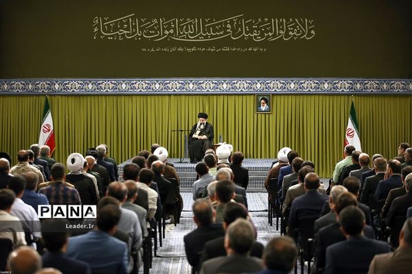 دیدار دست‌اندرکاران کنگره ملی شهدای همدان با مقام معظم رهبری