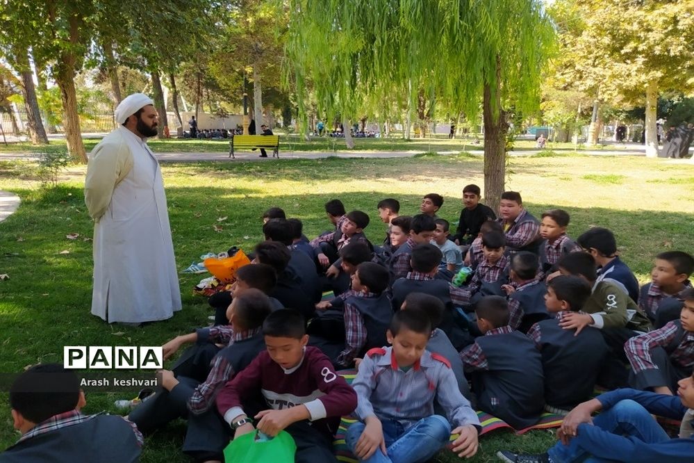 اردوی یک‌روزه دهه‌هشتادیا طرح شهید نیری در ورامین