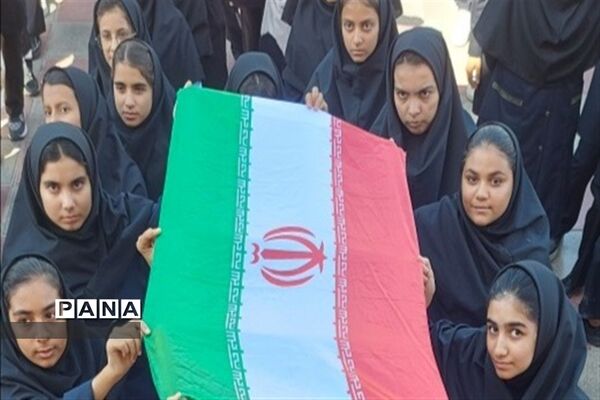 نواختن زنگ مقاومت در حمایت از مردم مظلوم فلسطین در دبیرستان شهید باهنر ورامین