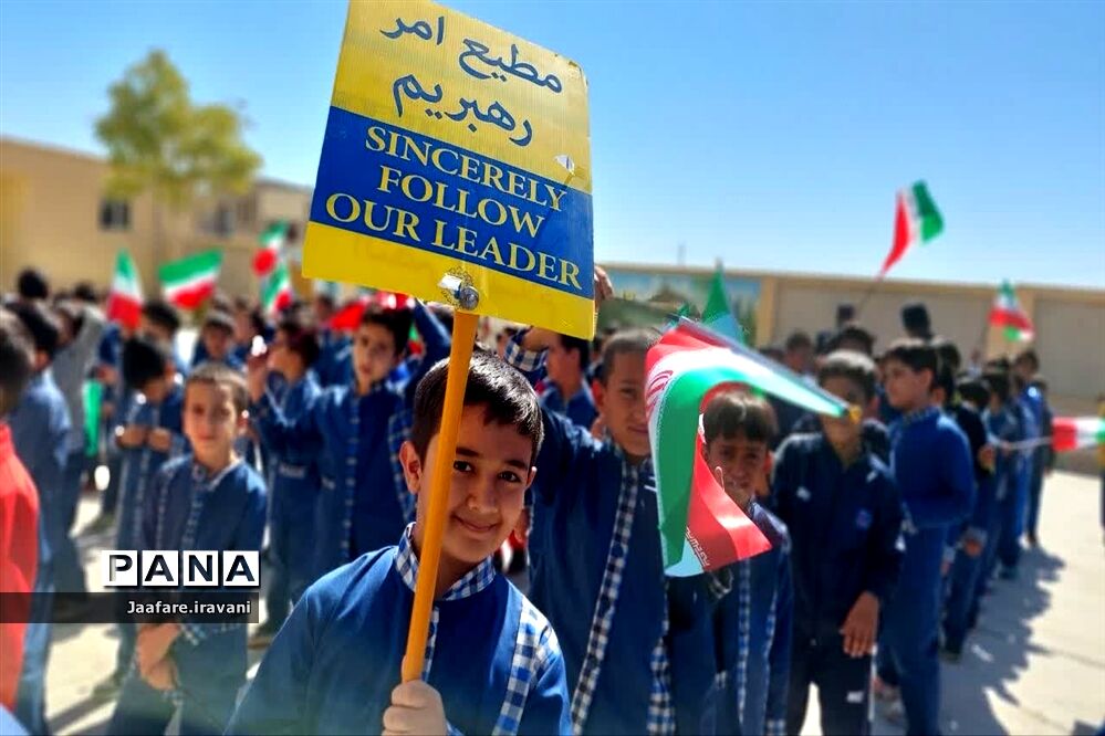 زنگ همبستگی در مدارس شهرستان مروست