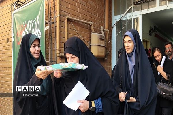 اعزام دانش‌آموز خبرنگاران دختر خوزستان به اردوی ملی خبرنگاران  پانا در تهران