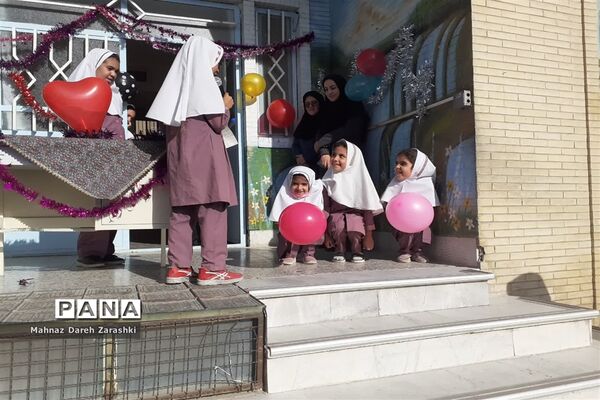 جشن روز جهانی کودک در آموزشگاه حاج یدالله پسران ناحیه یک یزد