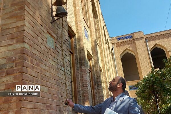 بازدید معاونان پرورشی شهرستان‌های استان تهران از مدرسه دارالفنون