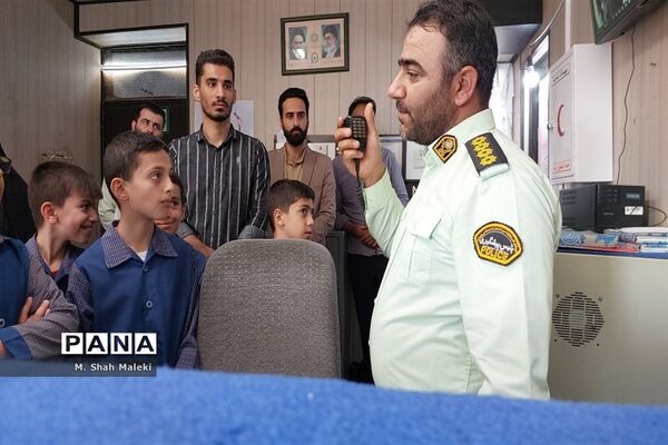 تقدیر دانش‌آموزان کهک قم از نیروی انتظامی