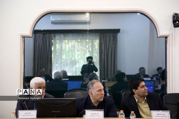 نشست مدیران ستاد  مبارزه با مواد مخدربا حضور وزیر آموزش و پرورش