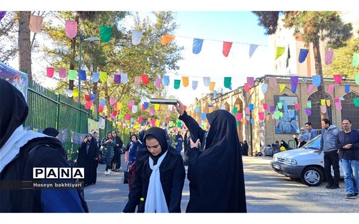 دختران دبیرستانی منطقه ۲ راهی جبهه‌های غرب شدند