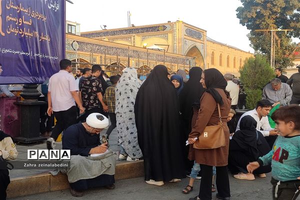 دیدار‌عمومی رئیس‌جمهور‌ی با‌ مردم‌ مهمان‌نواز‌شیراز