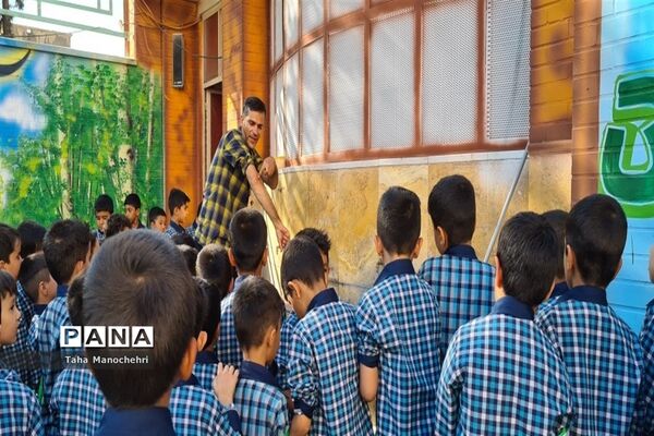 برگزاری جشن قرآن کلاس اولی‌ها در آموزشگاه علامه طباطبایی(ره) شهرستان پیشوا
