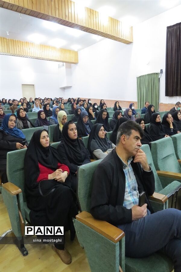 کارگاه فلسفه کودک در کانون ریحانه شهرستان بجنورد