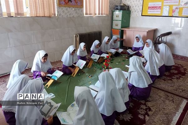 محفل انس با قرآن در دبستان حضرت رقیه (س) ناحیه یک