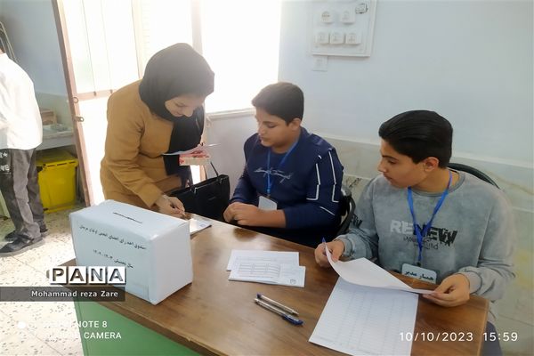 برگزاری اولین جلسه انجمن اولیا و مربیان در دبیرستان تازه تاسیس میثاق