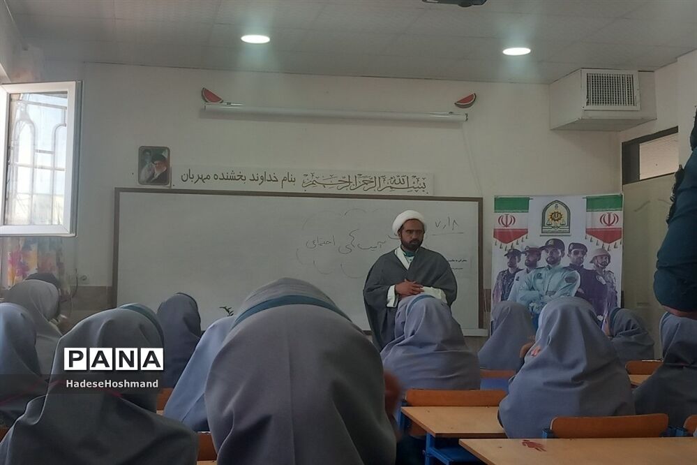 گرامیداشت هفته نیروی انتظامی در خلیل‌آباد