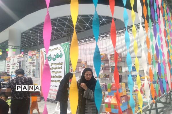 بازدید عموم مردم از نمایشگاه کانون پرورش فکری کودکان و نوجوانان  شهرستان بجنورد