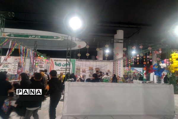 بازدید عموم مردم از نمایشگاه کانون پرورش فکری کودکان و نوجوانان  شهرستان بجنورد