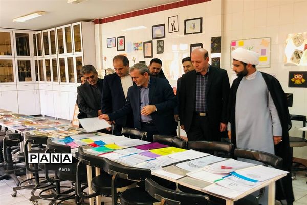 نواختن زنگ هفته بهداشت