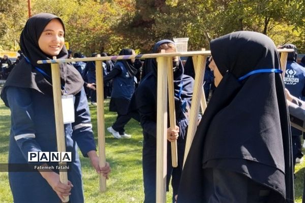 شادی و نشاط در کنار آموزش